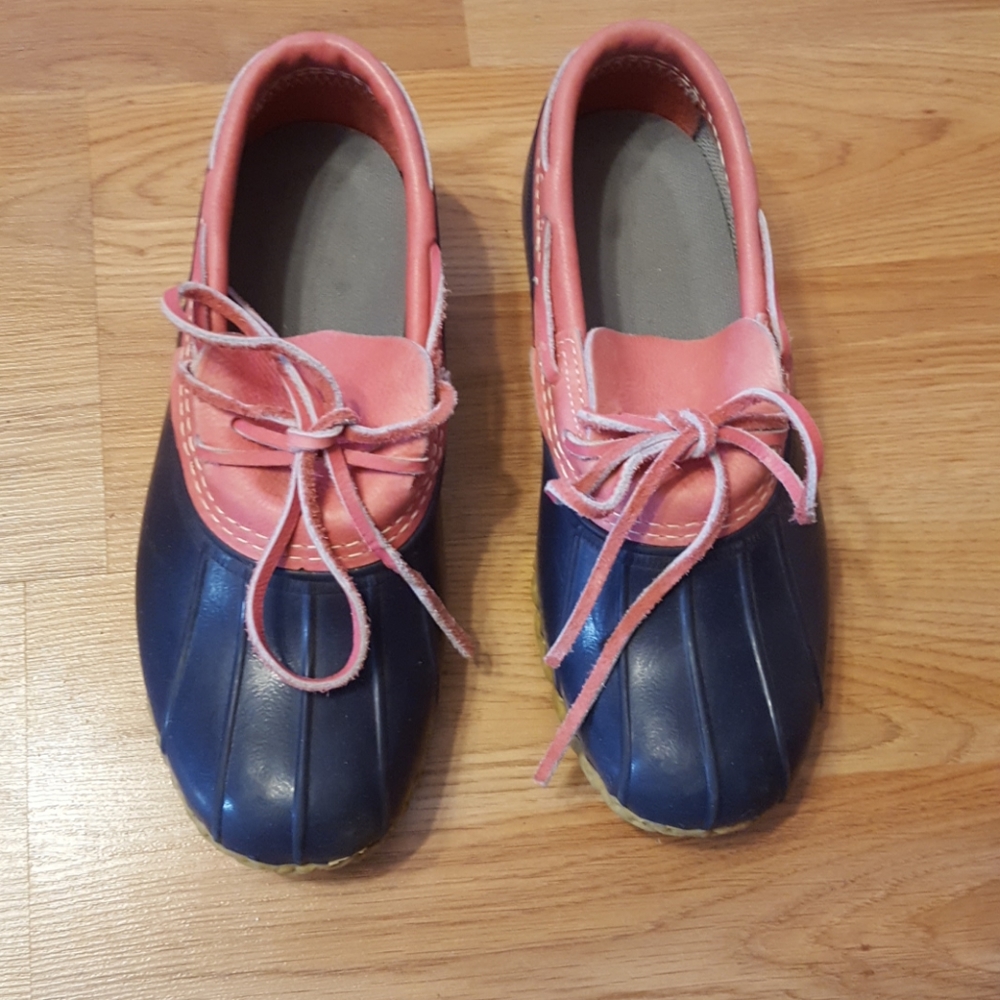 L.L. Bean low rubber moccasin shoe